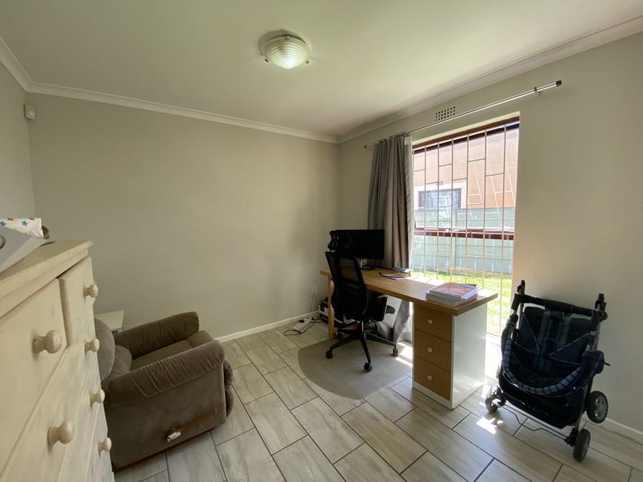 To Let 3 Bedroom Property for Rent in Sunningdale Western Cape